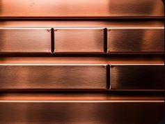 Como o acabamento bronze valoriza seu produto final e melhora a percepção da peça