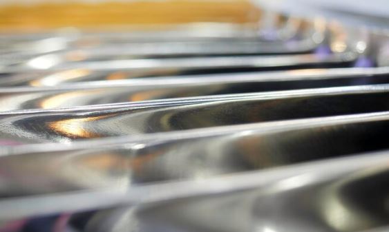 O que é anodização? Guia completo com vantagens, tipos e aplicações