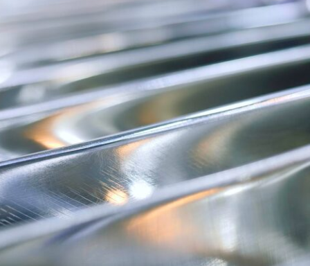 Anodização de titânio: vale a pena investir nesse acabamento?